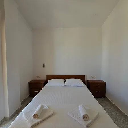 Hotell Center Gjordeni Ksamil