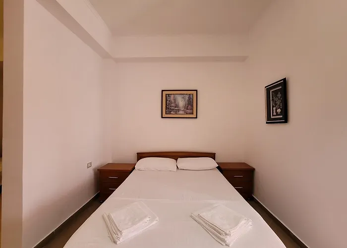 Center Gjordeni Hotel